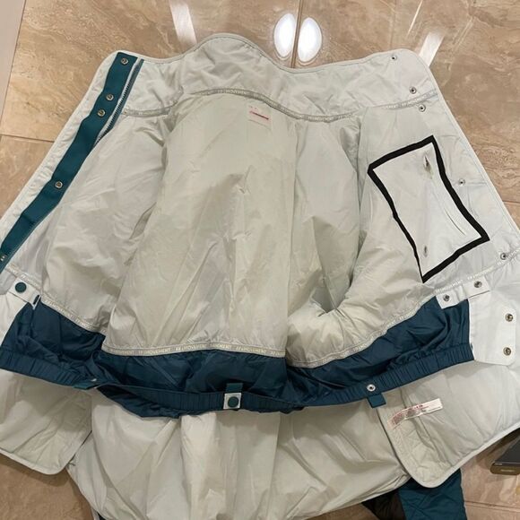 NWT Free  People Landscape View ski jacket
Size S and M - Picture 6 of 8